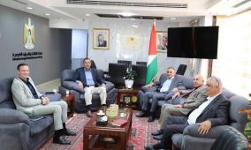رئيس سلطة الطاقة يبحث مع مجلس تنظيم قطاع الكهرباء سبل تطوير قطاع الطاقة والكهرباء وتعزيز استدامته