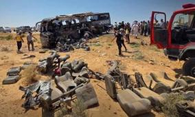مصرع 35 شخصا وإصابة 30 آخرين إثر حادث سير مروع في سوريا