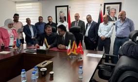 جمعية المشروع الإنشائي العربي توقّع اتفاقية لتنفيذ نظام طاقة شمسية بقدرة 150 كيلوواط