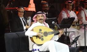صور | عبادي الجوهر يطرب الجمهور في أول ظهور بمهرجان جرش
