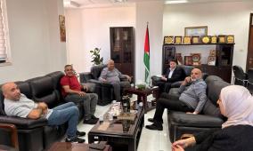 الأشغال تبحث مع بلدية بير نبالا ومجلس دير السودان أولويات تطوير الطرق