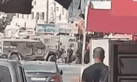 الاحتلال يغلق محيط دوار الزايد ويقتحم محال تجارية في جنين