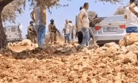 وزارة الحكم المحلي تستنكر اعتداء المستوطنين على رئيس وأعضاء مجلس بلدي بيت فوريك