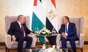 الشيخ يبحث مع وزير الخارجية المصري الأوضاع في فلسطين