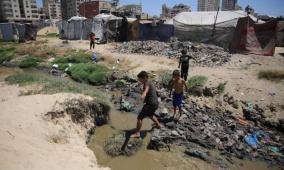 انهيار منظومة الصرف الصحي في غزة يهدد البيئة والصحة