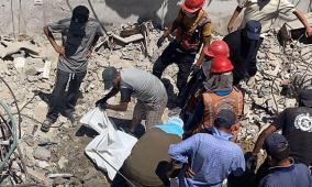 انتشال 55 رفات شهيد من تحت أنقاض منزل في مدينة غزة