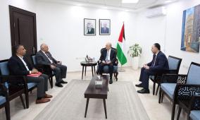 رئيس الوزراء يلتقي وفد مصلحة مياه محافظة القدس ويشيد بجهود طواقمها