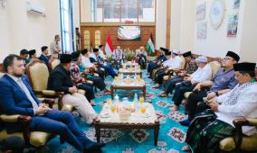 الهباش ومفتي فلسطين يبحثان مع قيادات جاوة الشرقية بإندونيسيا الأوضاع في فلسطين 