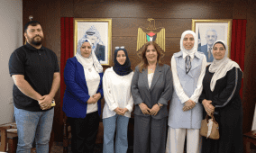 الخليلي تلتقي وفد جمعية عزون للتنمية والإبداع والتطوير لبحث سبل التعاون في دعم وتمكين النساء