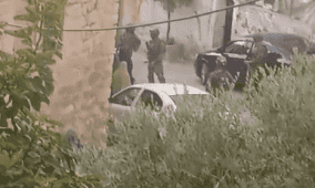الخليل.. اعتقال مواطن وشقيقته في البلدة القديمة وشاب على مدخل العروب (فيديو)
