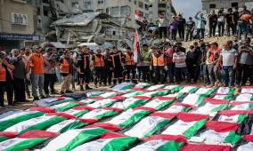 تشييع جثامين 105 شهداء انتشلوا من تحت أنقاض مبان مدمرة في غزة