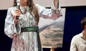 السفيرة منى أبو عمارة تفاجئ المشاركين في فعالية «إيطاليا تنادي فلسطين» بمداخلتين مباشرتين من الضفة الغربية وغزة