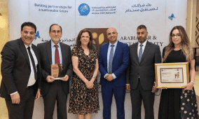 جامعة الخليل تحصد المرتبة الأولى في الجائزة العربية للمسؤولية الاجتماعية والاستدامة لعام 2026 ضمن قطاع التعليم