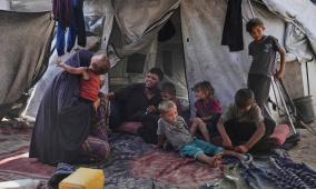 مجمع ناصر الطبي يحذّر عبر "راية" من تفشي الحمى الشوكية بين أطفال غزة