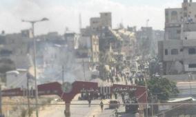 شهيدان ومصابون في غارة للاحتلال استهدفت مركبة وسط قطاع غزة