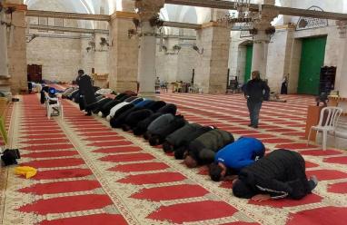 إعلان الاحتلال منع المصلّين من الوصول للمسجد الأقصى خلال شهر رمضان مقدمة لتقسيمه زمانياً ومكانياً وتمهيداً لهدمه