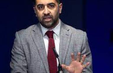 حمزة يوسف يستقيل من رئاسة الحكومة الأسكتلندية