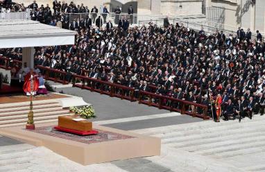 صور| العالم يودع البابا فرنسيس في جنازة مهيبة