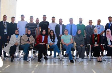 البنك الإسلامي الفلسطيني يستضيف وفداً من كلية الذكاء الاصطناعي وعلم البيانات في الجامعة العربية الأمريكية