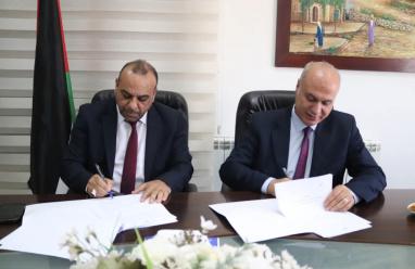 الصندوق الثقافي التابع لوزارة الثقافة يوقع اتفاقية دعم مع اتحاد الكتّاب