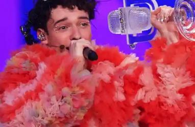 المغني السويسري "نيمو" يتخلى عن كأس "يوروفيجن" احتجاجا على مشاركة إسرائيل