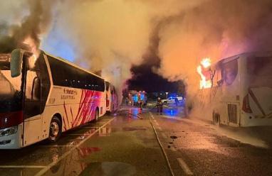 احتراق ثلاث حافلات مشارف مدينة حيفا