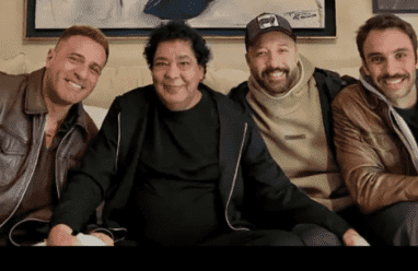 أول ظهور بعد أزمته الصحية.. محمد منير يطل بـ"ضحكة من القلب"