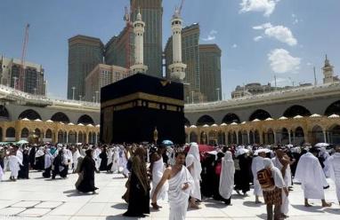 حجاج بيت الله يختتمون مناسكهم بطواف الوداع