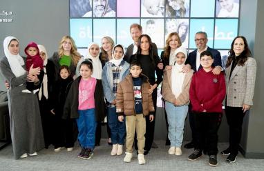 بالصور: الأمير هاري وزوجته ميجان يزوران أطفال غزة في مستشفى بالأردن