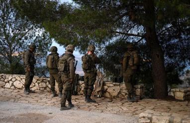 اشتباكات عنيفة في بنت جبيل وغارات مكثفة جنوب لبنان... محادثات مرتقبة الخميس