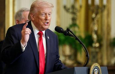 ترامب يهدد إيران: الثلاثاء سيكون "يوم ضرب محطات الطاقة والجسور"