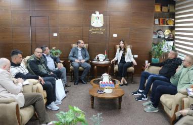 د. العطاري: توفير بيئة عمل آمنة ومستقرة أولوية قصوى لوزارة العمل