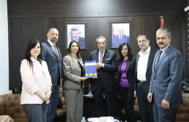 وزير العدل يلتقي وفدا من الهيئة الأهلية لاستقلال القضاء وسيادة القانون "استقلال"