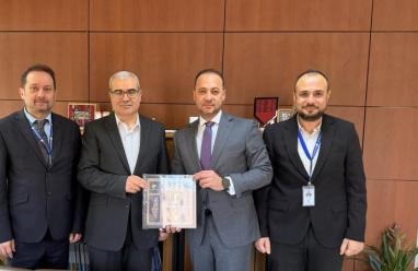 الشركة الفلسطينية لخدمات الدفع تهنئ الدكتور فراس ملحم وتبحث آفاق التعاون في مجالات الدفع الإلكتروني والتحول الرقمي