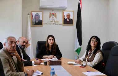 وزارة العمل والأونروا تناقشان الجهود لدعم اللاجئين الفلسطينيين وتعزيز فرص التشغيل والصمود