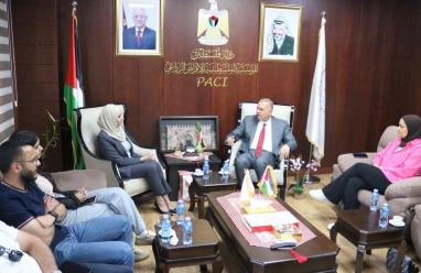 المؤسسة الفلسطينية تستقبل المكتب الحركي لوزارة الاتصالات وتكنولوجيا المعلومات
