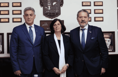 ممثل الرئيس الخاص ومحافظ سلطة النقد يؤكدان دعمهما لبلدية نابلس
