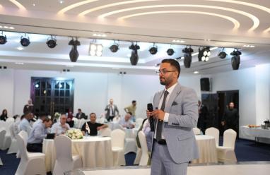شركة CFI تعقد دورة تدريبية مجانية لتعليم التداول في مدينة الخليل