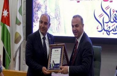 رئيس بلدية الخليل وأمين عمّان الكبرى يبحثان سبل تعزيز التعاون بين المدينتين