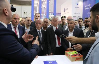 وزير الصناعة يفتتح فعاليات النسخة السابعة من معرض الغذاء في فلسطين 2026