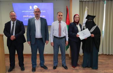 "التربية" والنجاح تخرجان معلمات الدبلوم المهني المتخصص لرياض الأطفال