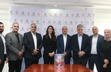 شركة سنيورة للصناعات الغذائية تستقبل وفداً حكومياً ونقابياً