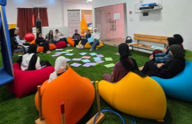 جمعية المرأة العاملة تختتم سلسلة لقاءات المجموعة الداعمة في مخيم الجلزون