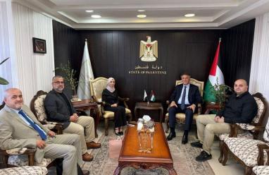 المركز العربي الدولي للأبحاث والدراسات الاستراتيجية يكرم الإعلام الرسمي الفلسطيني تقديراً لدوره الوطني والإنساني