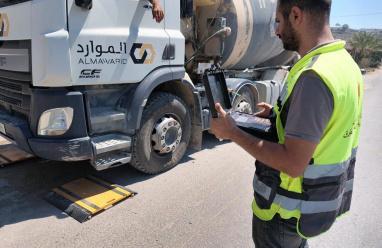 وزارة النقل والمواصلات تعزز الرقابة على أوزان الشاحنات بموازين إلكترونية حديثة وميدانية