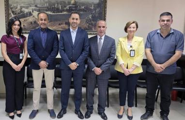 بنك القدس يهنئ نقيب الأطباء ويقدم دعماً لرعاية مؤتمر الأطباء في رام الله