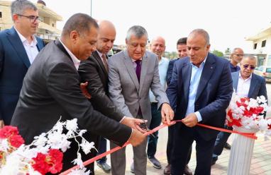 خلال جولة ميدانية في محافظة أريحا والأغوار... بسيسو يفتتح مشروع إعادة تأهيل شارع عمّان