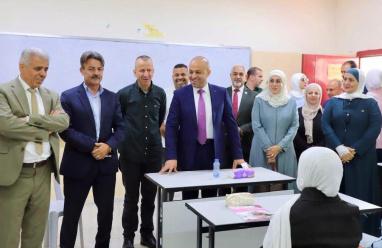 "التربية" تفتتح مشغلين لتصميم الأزياء ومختبر حاسوب في أريحا