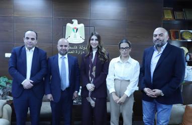 العمل والجامعة العربية الأمريكية تبحثان بناء نموذج متكامل للتدريب والتشغيل وريادة الأعمال
