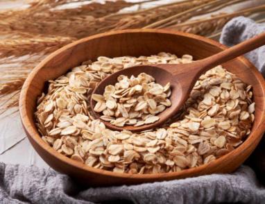 الشوفان أم الغرانولا.. أيهما أفضل لإنقاص الوزن؟